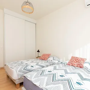 Appartement Violet, Bord De France