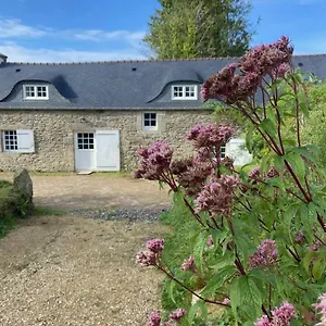  Hébergement de vacances Moulin De Kerstrat France